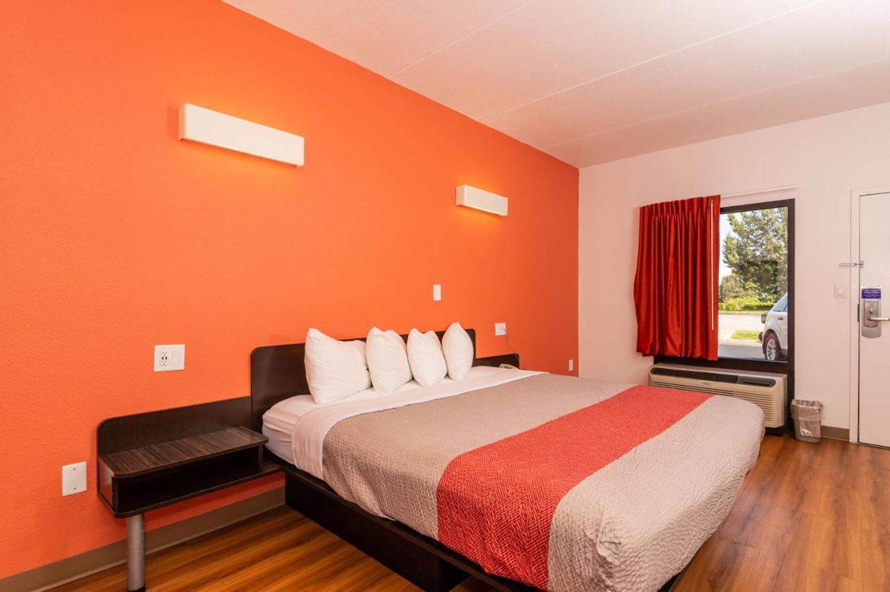 Hotel 6-kingsport, Tn 2*